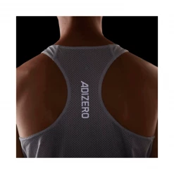 Camiseta Adidas Adizero Engineered Sin Mangas Blanco Negro -Saucony || BROOKS Ventas camiseta adidas adizero engineered sin mangas blanco negro 3