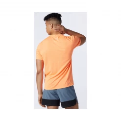 Camiseta New Balance Impact Run Manga Corta Naranja -Saucony || BROOKS Ventas camiseta new balance impact run manga corta naranja 3