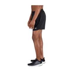 Pantalón Corto New Balance Accelerate 5 Inch Negro -Saucony || BROOKS Ventas pantalon corto new balance accelerate 5 inch negro 6