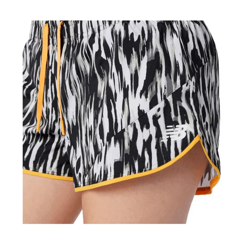 Pantalón Corto New Balance Printed Fast Flight Split Blanco Negro Mujer 6 Pantalón Corto New Balance Printed Fast Flight Split Blanco Negro Mujer - Imagen 4