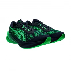 Zapatillas Asics Novablast 3 Negro Verde AW22 -Saucony || BROOKS Ventas zapatillas asics novablast 3 negro verde aw22 1