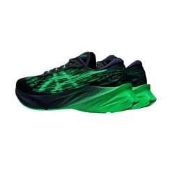 Zapatillas Asics Novablast 3 Negro Verde AW22 -Saucony || BROOKS Ventas zapatillas asics novablast 3 negro verde aw22 2